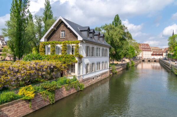 Photo des canaux de la ville verte de Strasbourg